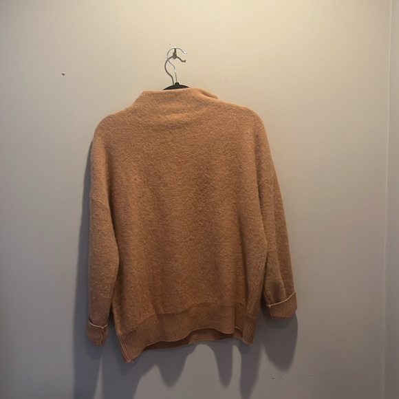 Tahari Camel Cashmere Sweater - Picture 4 of 5